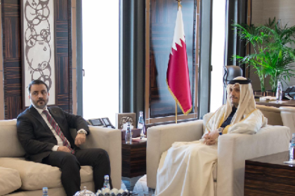 وزير الخارجية السوري يدعو من الدوحة لرفع العقوبات عن دمشق