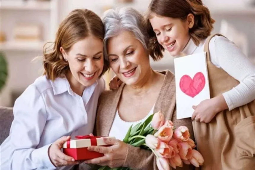 عيد الأم: تكريم للعطاء الكبير بتواريخ مختلفة