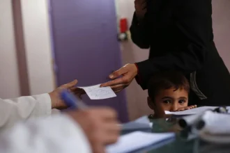 هل تُلهمنا الصين؟ ملاحظات من تجربة «الأطباء الحفاة» إلى واقع القطاع الصحي في سوريا