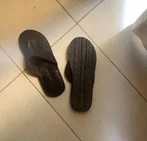 حذاء مقلوب
