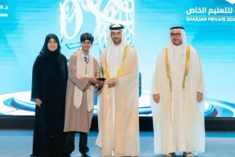 الإمارات تكرم سيدة سورية ضمن جائزة الشارقة للتفوق والتميز التربوي